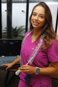 Dra. Marina Costa Neves Correa